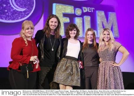 Beatrice Egli Gil Ofarim Jennifer white Anne Wishes and Maite Kelly at the Premiere the Cinema My Little Pony in Zoo Palace Berlin 03 10 2017 Foto:xS.xGabschx xFuturexImage