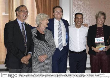 02-10-2017 Witte Princess Laurentien with her husband Prince Constantijn and her parents Laurens Jan Brinkhorst and Jantien Heringa during the ceremony of most influential player in the Dutch philanthropy 2017-2018 in Societeit De Witte in The Hague. The princess, on top of the new annual ranking of the philanthropy magazine De Dikke Blauwe, was choosen for her groundbreaking work for children in her Missing Chapter Foundation.  Copyright: xPPE WERFx