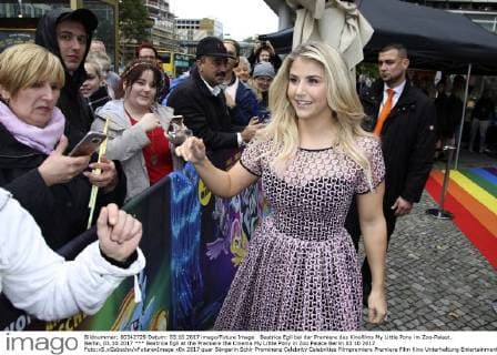 Beatrice Egli at the Premiere the Cinema My Little Pony in Zoo Palace Berlin 03 10 2017 Foto:xS.xGabschx xFuturexImage