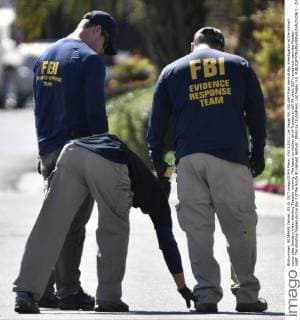 Oct 3,2017. Las Vegas NV. FBI start their second day investigation at the concert scene after Sundays mass shooting Tuesday morning. The latest on victims as of Tuesday is still 59 dead, 527 injured last reported Monday night. The shooting happen during day 3 of the Route 91 Harvest Festival.. Photo by ZumaPress. Las Vegas U.S. - ZUMAbl1_ 20171003_zaf_bl1_027 Copyright: xGenexBlevinsx