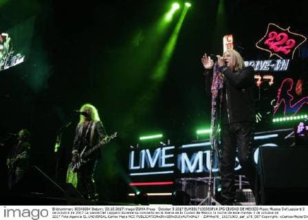 October 3 2017 EUM20171003ESP14 JPG CIUDAD DE MEXICO Music Musica Def Leppard 3 de octubre de 2017 La banda Def Leppard durante su concierto en la Arena de la Ciudad de Mexico la noche de este martes 3 de octubre de 2017 Foto Agencia EL UNIVERSAL Carlos Mejia RCC  - ZUMAu78_ 20171003_zaf_u78_087 Copyright: xCarlosxMejia ElxUniversalx