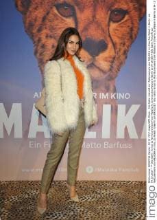 Sila Sahin Arrival to World premiere from Malaika in Cinema Zoo Palace in Berlin at 04 10 2017