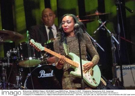 October 4, 2017 - Philadelphia, Pennsylvania, U.S - Acclaimed singer songwriter lefty guitarist, MALINA MOYE, performing at the Philadelphia Music Alliance walk of fame gala held at the Fillmore in Philadelphia PA Philadelphia U.S. - ZUMArf1_ 20171004_zaf_rf1_028 Copyright: xRickyxFitchettx