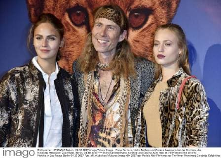 Elena Carriere Matto Barefoot and Cosima Auer man at the Premiere the Cinema Maleika in Zoo Palace Berlin 04 10 2017 Foto:xN.xKubelkax xFuturexImage