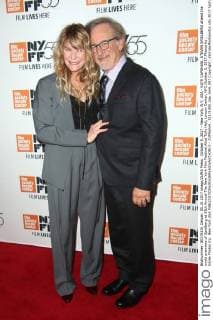 October 5, 2017 - New York, N.Y, USA - KATE CAPSHAW, STEVEN SPIELBERG attend the world premiere of Spielberg at 55th Annual The New York Film Festival.Alice Tully Hall, Lincoln Center, NYC.October 5, 2017.Photos by , Globe Photos Inc. New York USA - ZUMAms4_ 20171005_zaa_ms4_007 Copyright: xSoniaxMoskowitzx