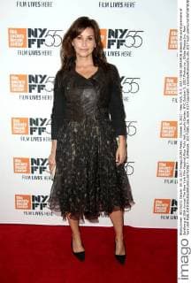 October 5, 2017 - New York, N.Y, USA - GINA GERSHON attends the world premiere of Spielberg at 55th Annual The New York Film Festival.Alice Tully Hall, Lincoln Center, NYC.October 5, 2017.Photos by , Globe Photos Inc. New York USA - ZUMAms4_ 20171005_zaa_ms4_017 Copyright: xSoniaxMoskowitzx