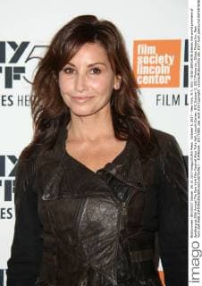 October 5, 2017 - New York, N.Y, USA - GINA GERSHON attends the world premiere of Spielberg at 55th Annual The New York Film Festival.Alice Tully Hall, Lincoln Center, NYC.October 5, 2017.Photos by , Globe Photos Inc. New York USA - ZUMAms4_ 20171005_zaa_ms4_013 Copyright: xSoniaxMoskowitzx
