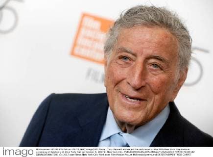 Tony Bennett arrives on the red carpet at the 55th New York Film Festival screening of Spielberg at Alice Tully Hall on October 5, 2017 in New York City.  NYP20171005182 DENNISxVANxTINE