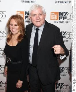 October 6, 2017 - New York, New York, U.S. - Actress MARLO THOMAS and PHIL DONAHUE attend the 55th New York Film Festival premiere of Spielberg held Alice Tully Hall held at Lincoln Center. New York U.S. - ZUMAk03_ 20171006_zaf_k03_061 Copyright: xNancyxKaszermanx