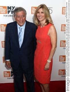October 6, 2017 - New York, New York, U.S. - Singer TONY BENNETT and SUSAN CROW attend the 55th New York Film Festival premiere of Spielberg held Alice Tully Hall held at Lincoln Center. New York U.S. - ZUMAk03_ 20171006_zaf_k03_070 Copyright: xNancyxKaszermanx