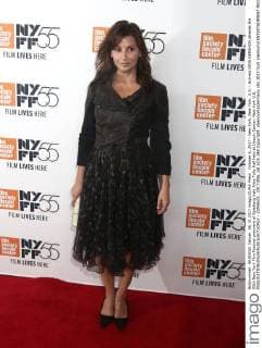October 6, 2017 - New York, New York, U.S. - Actress GINA GERSHON attends the 55th New York Film Festival premiere of Spielberg held Alice Tully Hall held at Lincoln Center. New York U.S. - ZUMAk03_ 20171006_zaf_k03_060 Copyright: xNancyxKaszermanx