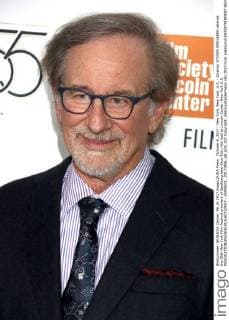 October 6, 2017 - New York, New York, U.S. - Director STEVEN SPIELBERG attends the 55th New York Film Festival premiere of Spielberg held Alice Tully Hall held at Lincoln Center. New York U.S. - ZUMAk03_ 20171006_zaf_k03_037 Copyright: xNancyxKaszermanx