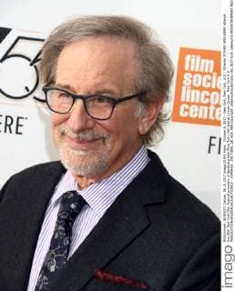 October 6, 2017 - New York, New York, U.S. - Director STEVEN SPIELBERG attends the 55th New York Film Festival premiere of Spielberg held Alice Tully Hall held at Lincoln Center. New York U.S. - ZUMAk03_ 20171006_zaf_k03_009 Copyright: xNancyxKaszermanx