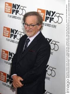 October 6, 2017 - New York, New York, U.S. - Director STEVEN SPIELBERG attends the 55th New York Film Festival premiere of Spielberg held Alice Tully Hall held at Lincoln Center. New York U.S. - ZUMAk03_ 20171006_zaf_k03_011 Copyright: xNancyxKaszermanx
