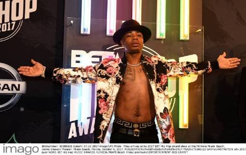 Plies arrives at he 2017 BET Hip Hop award show at the Fillmore Miami Beach, Jackie Gleason Theater, Miami Beach, Florida, October 6, 2017.  MIA20171006123 GARYxIxROTHSTEIN