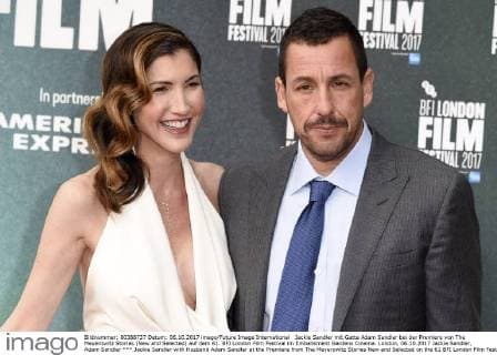 Jackie Sandler with Husband Adam Sandler at the Premiere from The Meyerowitz Stories New and Selected on the 61 BFI London Film Festival in Embankment Gardens Cinema London 06 10 2017 Jackie Sandler Adam Sandler  Foto:xS.xVasx xFuturexImage