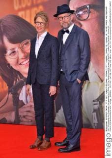 October 7, 2017 - London, London, UK - London, UK. VALERIE FARIS and JONATHAN DAYTON attends the European film premiere of Battle Of The Sexes showing as part of the BFI London Film Festival. London UK  - ZUMAl94_ 20171007_zaf_l94_030 Copyright: xRayxTangx