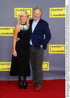 Axel Milberg with Wife Judith Crime scene Borowski and the Country between the Seas the Film Festival Hamburg 2017 in Cinemaxx Cinema at Dammtor in Hamburg Hamburg 07 10 2017 Please Caption Imago Michael Wigglesworth