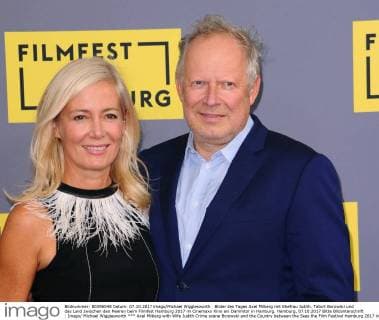 Axel Milberg with Wife Judith Crime scene Borowski and the Country between the Seas the Film Festival Hamburg 2017 in Cinemaxx Cinema at Dammtor in Hamburg Hamburg 07 10 2017 Please Caption Imago Michael Wigglesworth