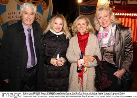 Prof Dr Fritz Scherer with Wife Claudia Andrea l Arronge with Daughter Jessica Reichenberger Wallner 40 Years Circus Roncalli Jubilaeumstournee travel to Rainbow in Munich at 07 10 2017
