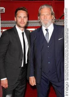 Taylor Kitsch, Jeff Bridges at the Premiere of Columbia Pictures Only The Brave held at the Regency Village Theatre in Westwood, CA, October 8, 2017.  Copyright: xJosephxMartinezx 33447_023JM