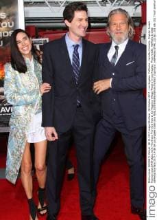 08 October 2017 - Los Angeles, California - Jennifer Connelly, Director Joseph Kosinski and Jeff Bridges. Only The Brave Premiere held at the Regency Village Theatre in Los Angeles. Photo Credit: AdMedia 221352 AdMedia Starface 2017-10-08 CA Los Angeles Etats-Unis  Copyright: xAdMediax STAR_221352_001
