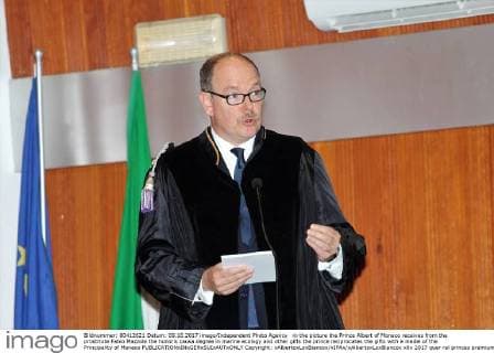 in the picture the Prince Albert of Monaco receives from the prostitute Fabio Mazzola the honoris causa degree in marine ecology and other gifts the prince reciprocates the gifts with a medal of the Principality of Monaco  Copyright: xAlbertoxLoxBiancox xIPAx xAlbertoxLoxBiancox