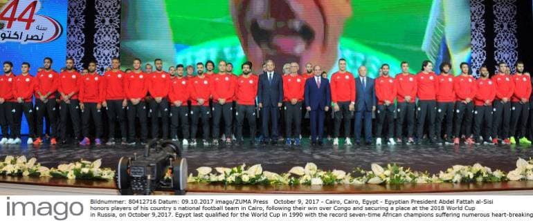 October 9, 2017 - Cairo, Cairo, Egypt - Egyptian President Abdel Fattah al-Sisi honors players of his country s national football team in Cairo, following their win over Congo and securing a place at the 2018 World Cup in Russia, on October 9,2017. Egypt last qualified for the World Cup in 1990 with the record seven-time African champions suffering numerous heart-breaking failures since Cairo Egypt - ZUMAap3_ 20171009_zaf_ap3_101 Copyright: xEgyptianxPresidentxOfficex
