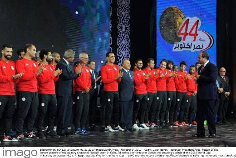 October 9, 2017 - Cairo, Cairo, Egypt - Egyptian President Abdel Fattah al-Sisi honors players of his country s national football team in Cairo, following their win over Congo and securing a place at the 2018 World Cup in Russia, on October 9,2017. Egypt last qualified for the World Cup in 1990 with the record seven-time African champions suffering numerous heart-breaking failures since Cairo Egypt - ZUMAap3_ 20171009_zaf_ap3_104 Copyright: xEgyptianxPresidentxOfficex