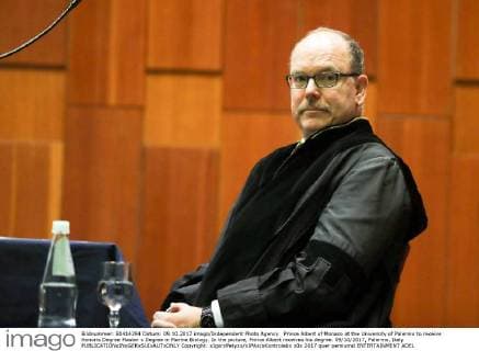 Prince Albert of Monaco at the University of Palermo to receive Honoris Degree Master s Degree in Marine Biology. In the picture, Prince Albert receives his degree. 09 10 2017, Palermo, Italy  Copyright: xIgorxPetyxx xIPAx xKontrolabx