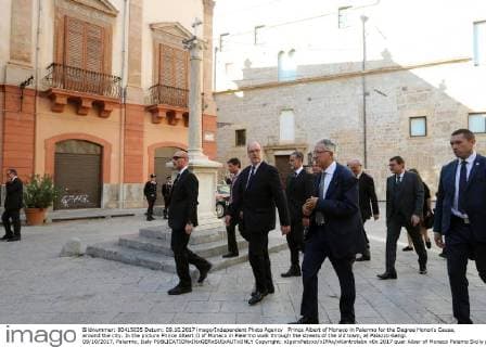 Prince Albert of Monaco in Palermo for the Degree Honoris Causa, around the city. In the picture Prince Albert II of Monaco in Palermo walk through the streets of the old town, at Palazzo Gangi. 09 10 2017, Palermo, Italy  Copyright: xIgorxPetyxx xIPAx xKontrolabx