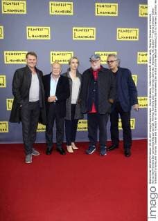 Devid Striesow Volker Schlöndorff Ursina Lardi Thomas Thieme and Friedrich Ani at the Premiere the nameless Day on the 25 Film Festival Hamburg 2017 in Cinemaxx Dammtor Hamburg 09 10 2017 Foto:xC.xTamckex xFuturexImage