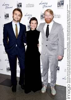 Douglas Booth Helen McCrory and Hugh Welchman at the Premiere from Loving Vincent on the 61 BFI London Film Festival in the National Gallery London 09 10 2017 Douglas Booth Helen McCrory Hugh Welchman  Foto:xS.xVasx xFuturexImage