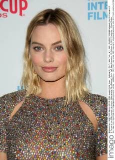 October 9, 2017 - New York, N.Y, USA - MARGOT ROBBIE attends the US Premiere of I, Tonya at the 25th Annual Hamptons International Film Festival .Guild Hall, East Hampton, NY.October 9, 2017.Photos by , Globe Photos Inc. New York USA - ZUMAms4_ 20171009_zaa_ms4_013 Copyright: xSoniaxMoskowitzx