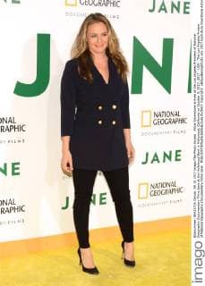 Alicia Silverstone arrives at the Los Angeles Premiere of National Geographic Documentary Films Jane at the Hollywood Bowl in Hollywood, California on October 9, 2017. 2017 - USA - The Los Angeles Preiere of National Geographic Documentary Films Jane .  Copyright: xBillyxBennightxIIx