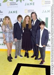 Debra Eisenstadt with Husband Board Tomorrow and Children at the Premiere the National Geographic Documentary Jane in Hollywood Bowl Los Angeles 09 10 2017 Foto:xD.xStarbuckx xFuturexImage
