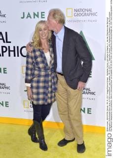 Rachelle Carson with Husband Ed Begley Jr at the Premiere the National Geographic Documentary Jane in Hollywood Bowl Los Angeles 09 10 2017 Foto:xD.xStarbuckx xFuturexImage