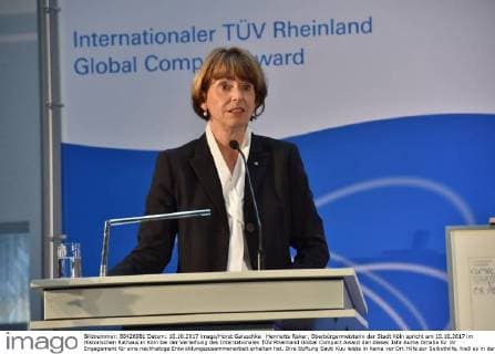 Henriette Reker Mayor the City Cologne speaks at 10 10 2017 in Historical City Hall in Cologne at the award Ceremony the International TÜV Rhineland Global Compact Award the This Year Auma for her Commitment for a Sustainable Development cooperation get has theirs Foundation Sauti Kuu Bar in Kenya before Place Help to Self-help said it in the Justification