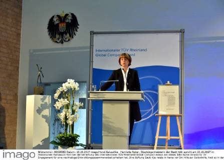 Henriette Reker Mayor the City Cologne speaks at 10 10 2017 in Historical City Hall in Cologne at the award Ceremony the International TÜV Rhineland Global Compact Award the This Year Auma for her Commitment for a Sustainable Development cooperation get has theirs Foundation Sauti Kuu Bar in Kenya before Place Help to Self-help said it in the Justification