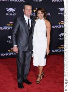 October 10, 2017 - Hollywood, CA, U.S. - 10 October 2017 - Hollywood, California - Matt Damon, Luciana Barroso. World Premiere of Thor: Ragnarok held at The El Capitan Theater in Hollywood. Photo Credit: AdMedia Hollywood U.S. - ZUMAa123 20171010_zaa_a123_118 Copyright: xBirdiexThompsonx