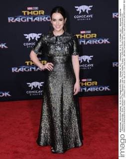 October 10, 2017 - Hollywood, CA, U.S. - 10 October 2017 - Hollywood, California - Elizabeth Henstridge. World Premiere of Thor: Ragnarok held at The El Capitan Theater in Hollywood. Photo Credit: AdMedia Hollywood U.S. - ZUMAa123 20171010_zaa_a123_151 Copyright: xBirdiexThompsonx