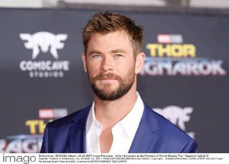 Chris Hemsworth at the Premiere of Marvel Studios Thor: Ragnarok held at El Capitan Theatre in Hollywood, CA, October 10, 2017.  Copyright: xJosephxMartinezx 33448_079JM