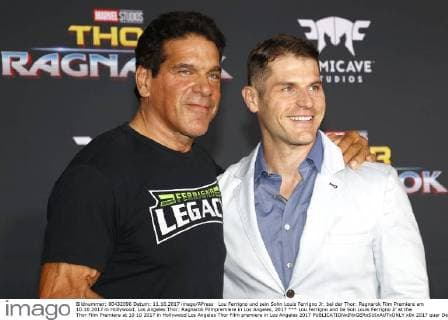 Lou Ferrigno and be Son Louis Ferrigno Jr at the Thor Film Premiere at 10 10 2017 in Hollywood Los Angeles Thor Film premiere in Los Angeles 2017