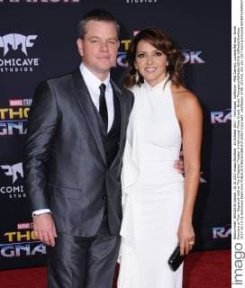 10 October 2017 - Hollywood, California - Matt Damon, Luciana Barroso. World Premiere of Thor: Ragnarok held at The El Capitan Theater in Hollywood. Photo Credit: Birdie Thompson AdMedia 221410 AdMedia Starface 2017-10-10 CA Hollywood Etats-Unis  Copyright: xAdMediax STAR_221410_032