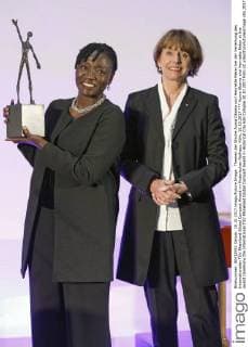 Auma Obama and Henriette Reker at the award Ceremony the International TÜV Rhineland Global Compact Award in Historical City Hall Cologne 10 10 2017 Foto:xC.xHardtx xFuturexImage