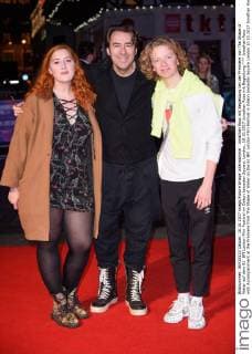 Jonathan Ross with Accompaniment at the Premiere from The Shape of Water on the 61 BFI London Film Festival in Odeon Leicester Square London 10 10 2017 Jonathan Ross with Accompaniment  Foto:xS.xVasx xFuturexImage