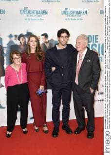 Hanni Levy Alice Dwyer Aaron Altaras and Eugen Herman Peace at the Premiere the Cinema the invisible We want Life in Cinema International Berlin 10 10 2017 Foto:xF.xKernx xFuturexImage