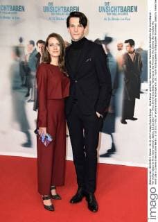 Alice Dwyer and Sabin Tambrea at the Premiere the Cinema the invisible We want Life in Cinema International Berlin 10 10 2017 Foto:xF.xKernx xFuturexImage