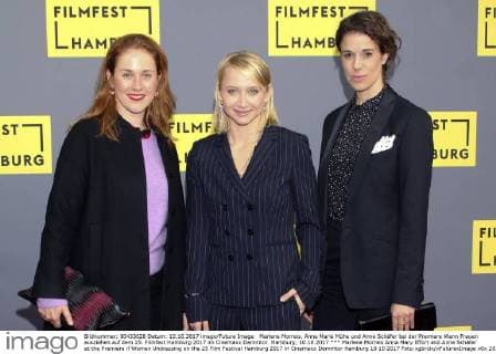 Marlene Morreis Anna Mary Effort and Anne Schäfer at the Premiere if Women Undressing on the 25 Film Festival Hamburg 2017 in Cinemaxx Dammtor Hamburg 10 10 2017 Foto:xgbrcix xFuturexImage