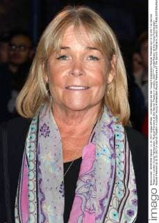Linda Robson at the Young Frankenstein Musical Premiere at 10 10 2017 in Garrick Theatre in London Young Frankenstein Musical Premiere AT The Garrick Theatre in London 2017